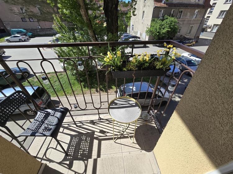 S2 Sunshine apartment with Balcony