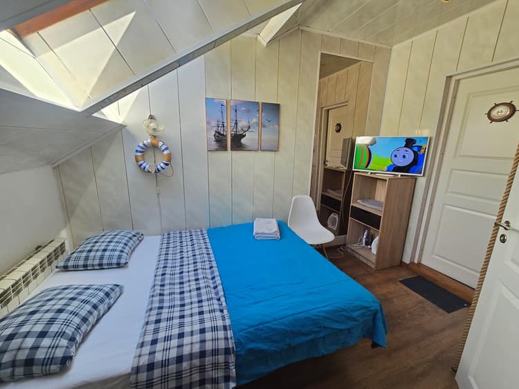 M6B Meridian studio with Sauna