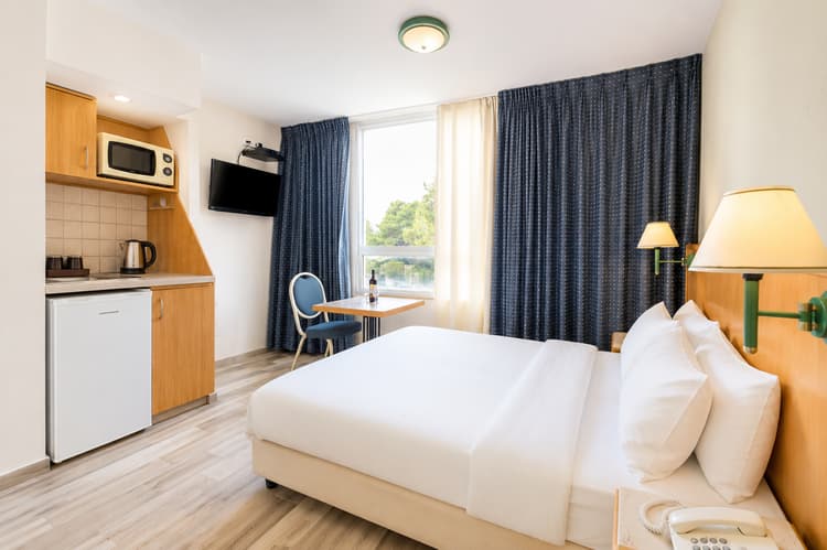 309 Marom Studio  at Marom Hotel on 51, Palmach St.