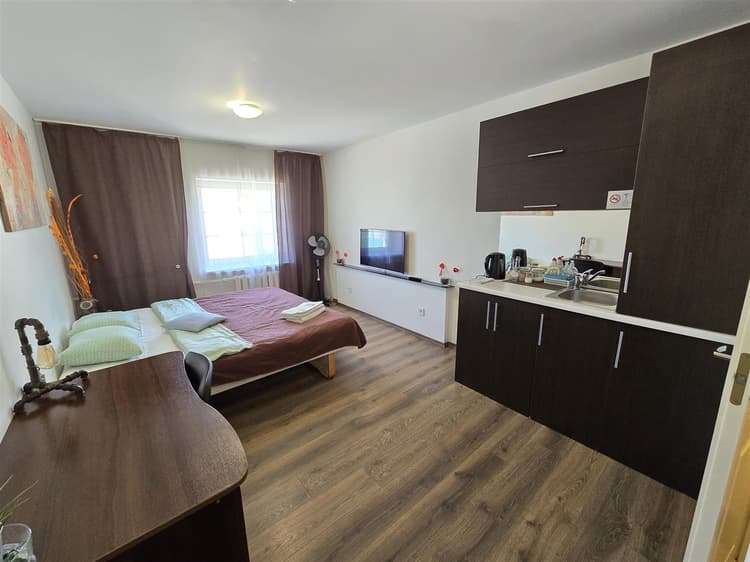 Z17 River apartment studio