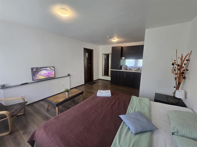 Z14 River studio apartment