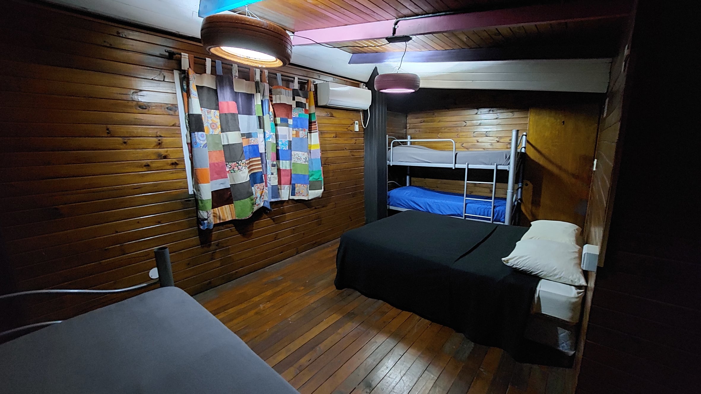 Habitación privada cuádruple con Baño Compartido