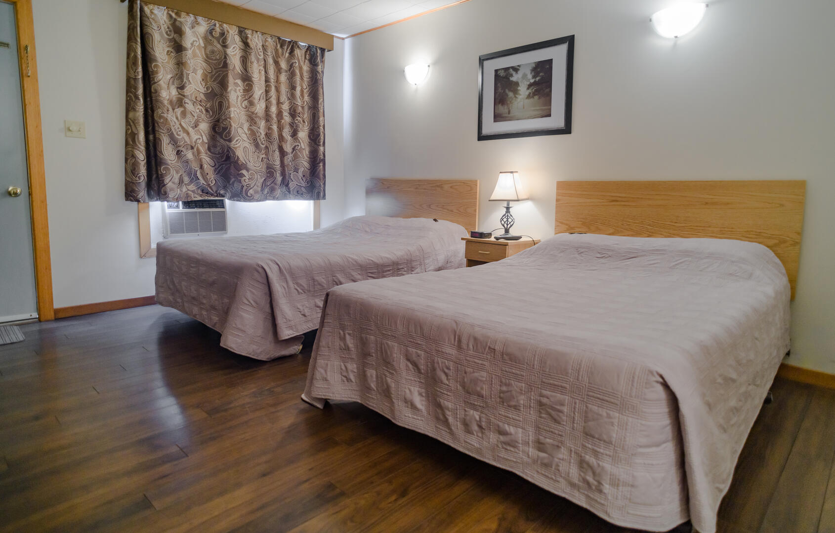 2 Double Beds - Max 4 Adults, 1 child   (ROOM 1)
