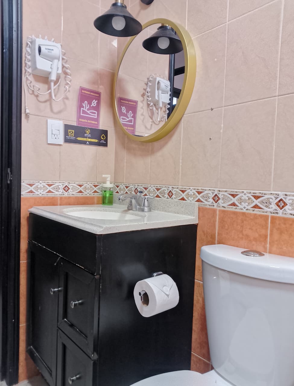 R2 · Encantadora hab Oaxaqueña / patio privado 