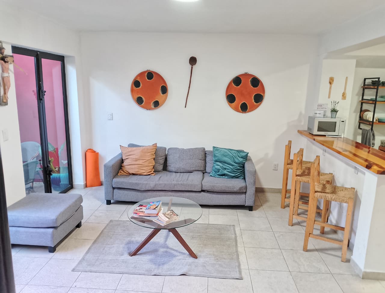 R6 · Hermosa hab con balcón / Doble Ventanal