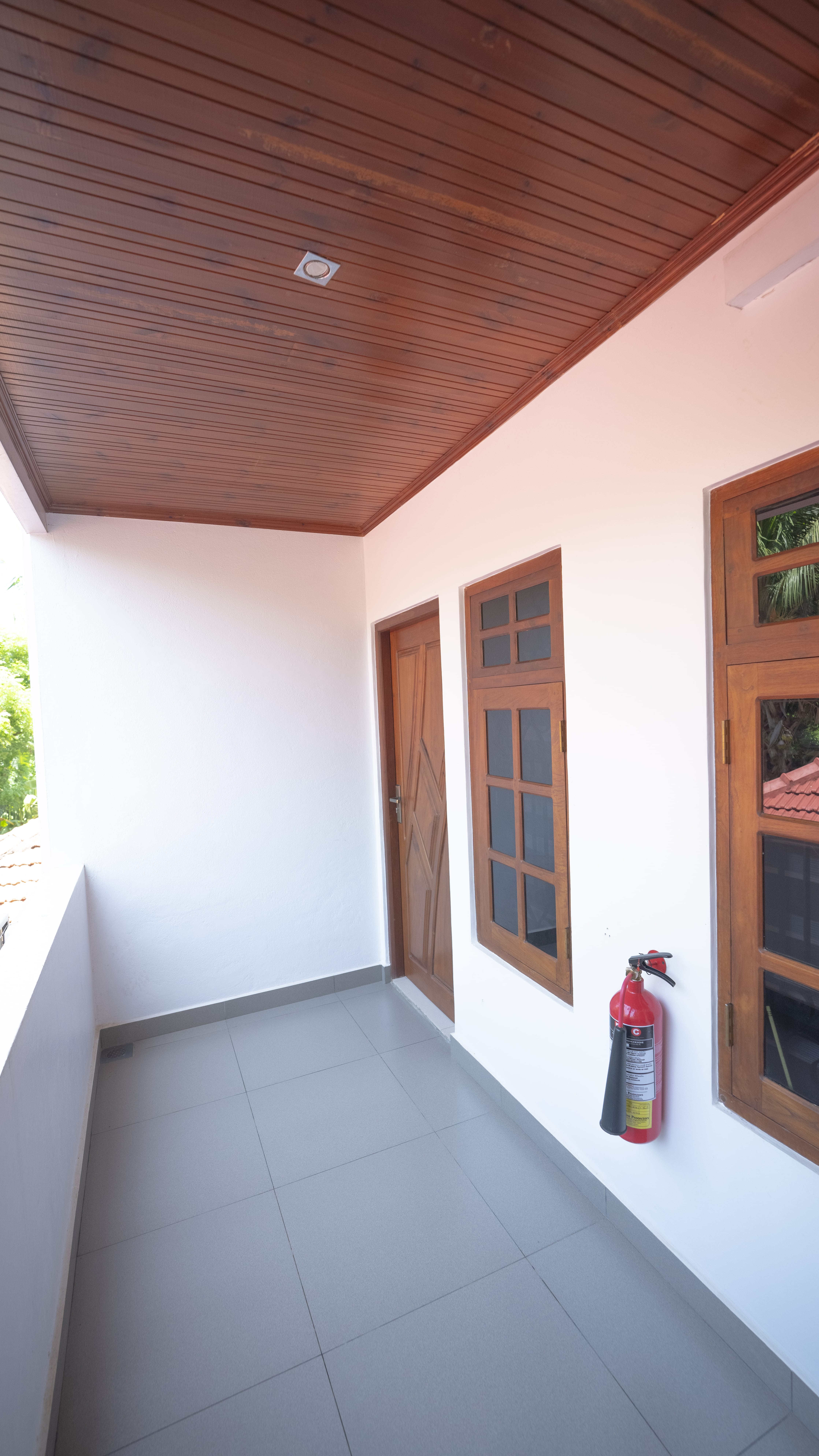 Deluxe Apartment - Sunflowers