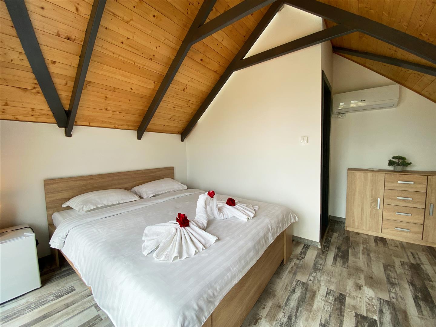 Bungalow (1) Cameră dublă cu pat matrimonial - Adults Only