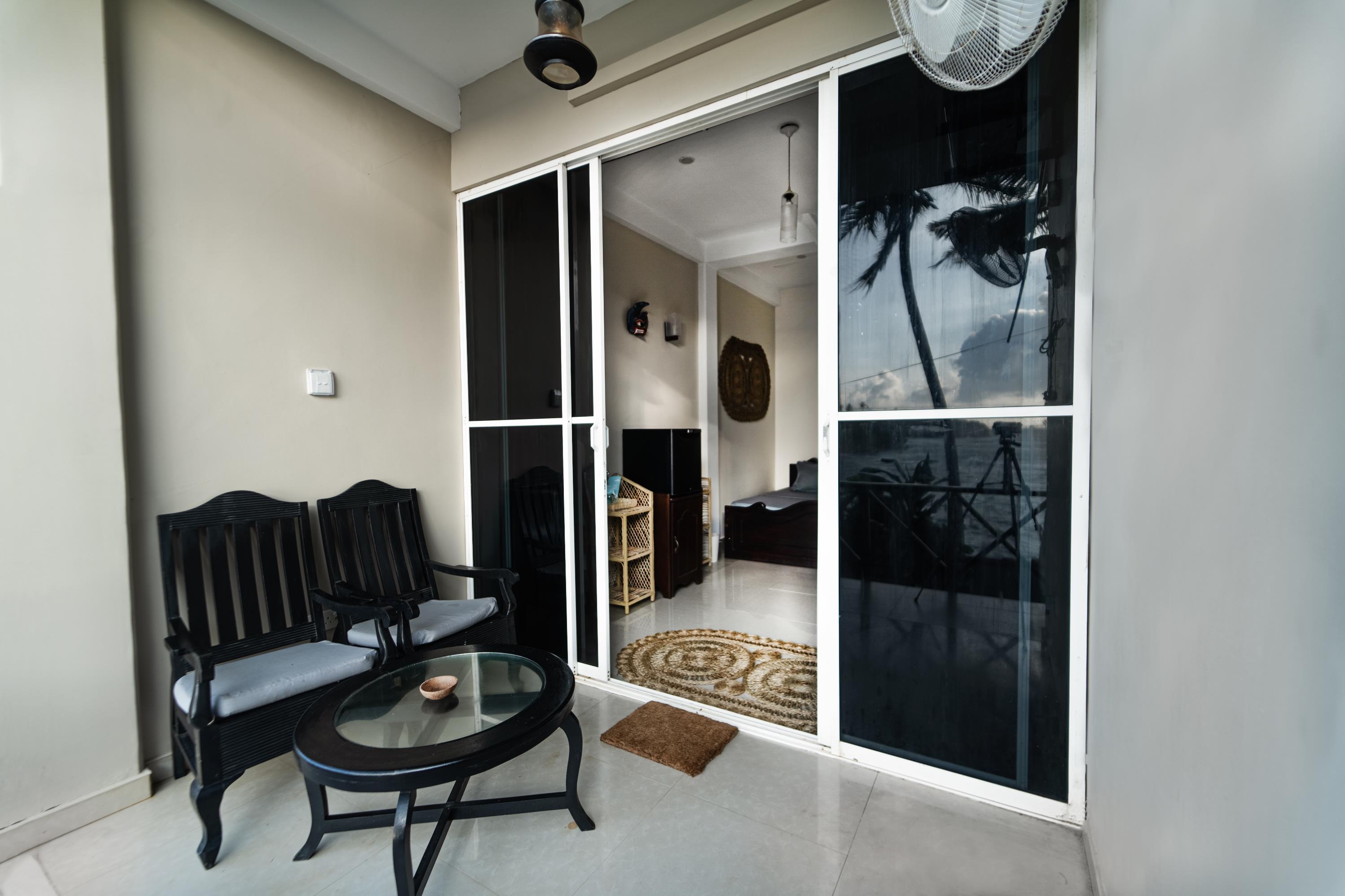 205 Double room with partial ocean view