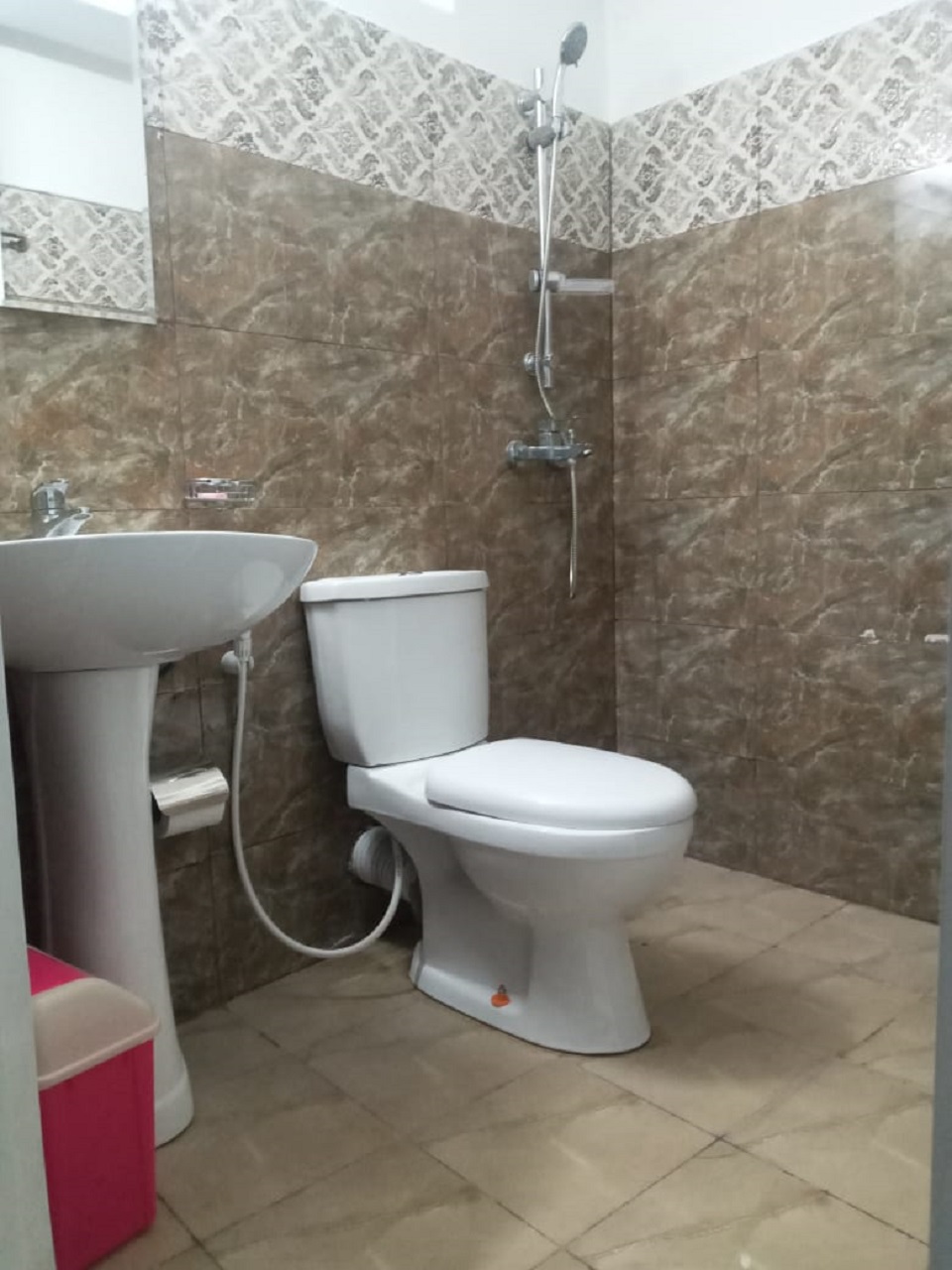 ROOM 3B2