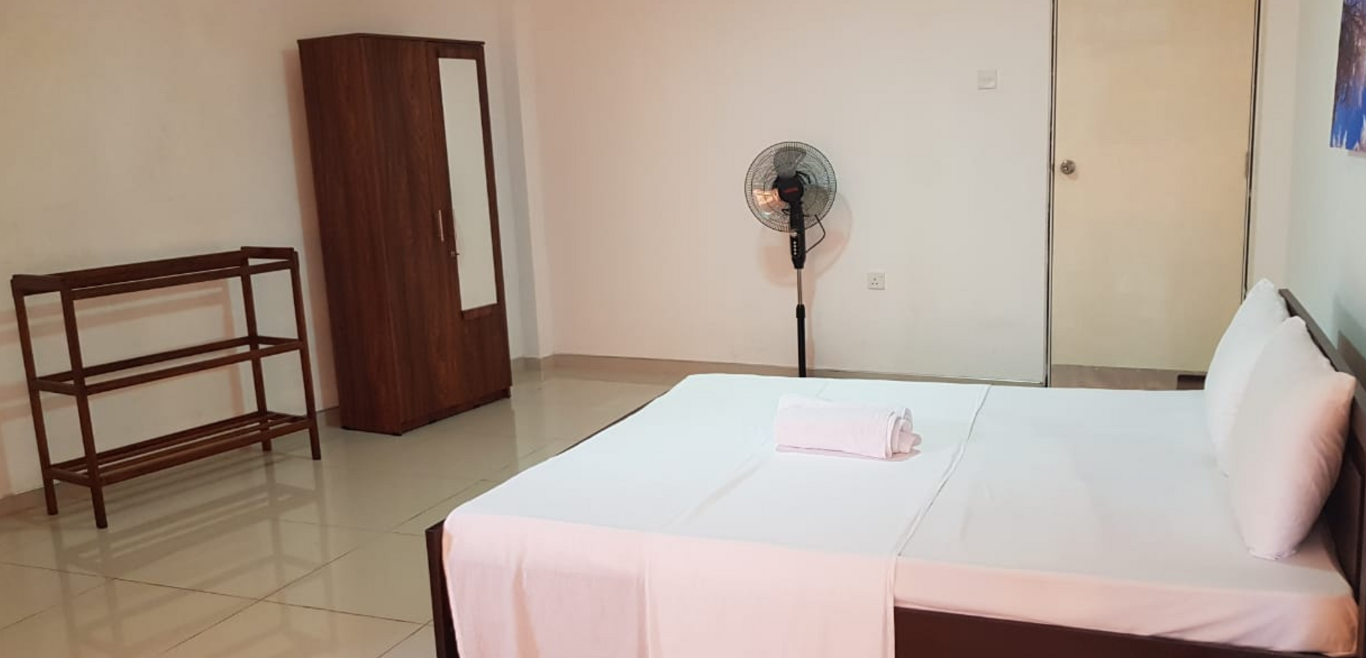 ROOM 3B3