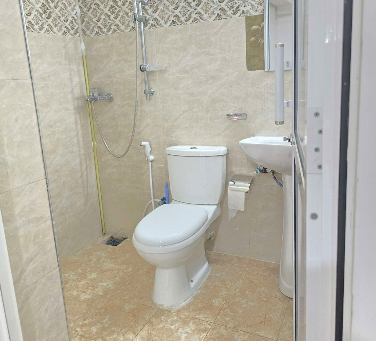 ROOM 4A3(AIR CONDITIONED)