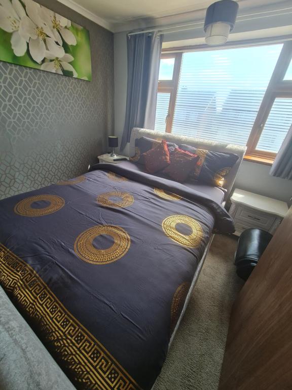 The Rushdon 3 - King 