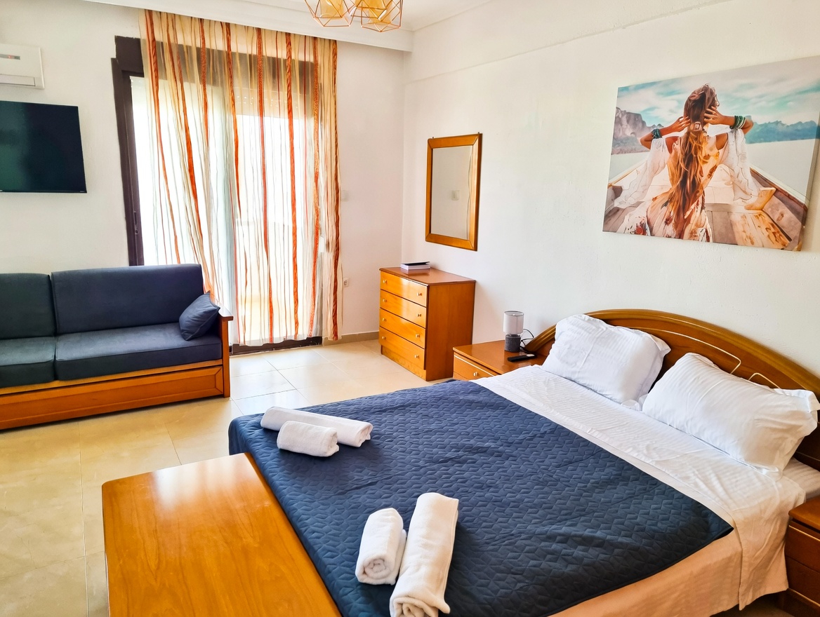 Studio 100 m from the Beach