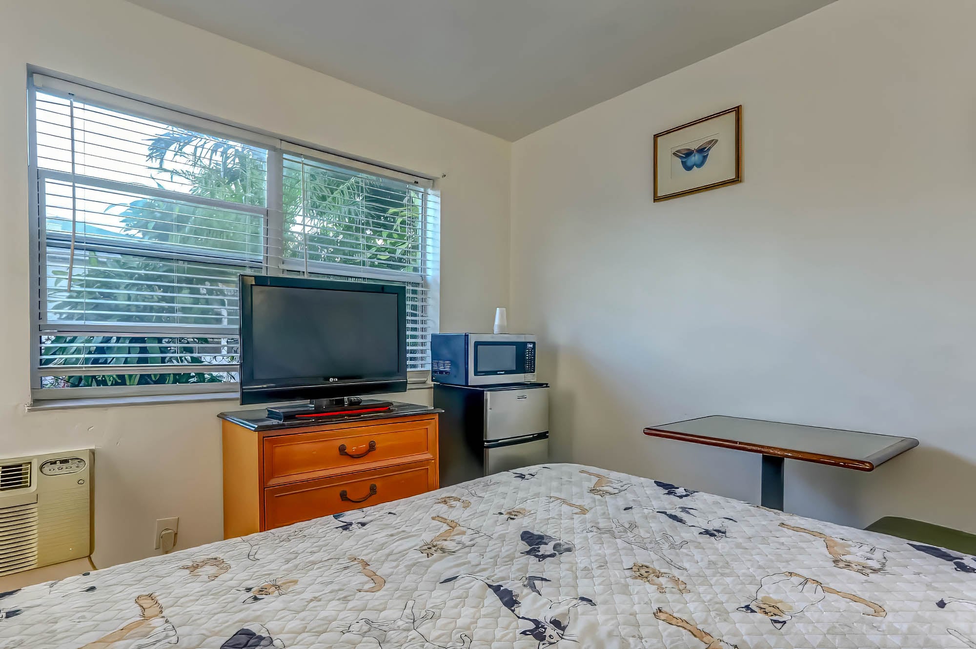 600 - Hotel Room