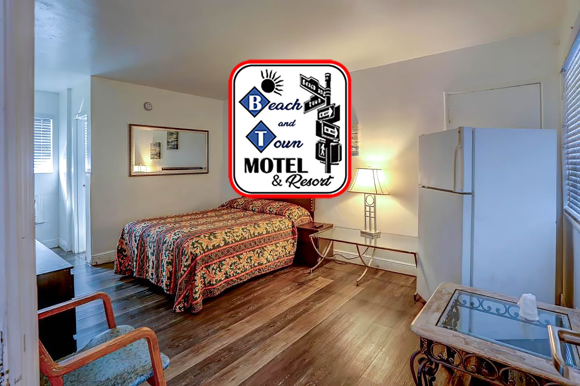 700 - Hotel Room 1 Bed