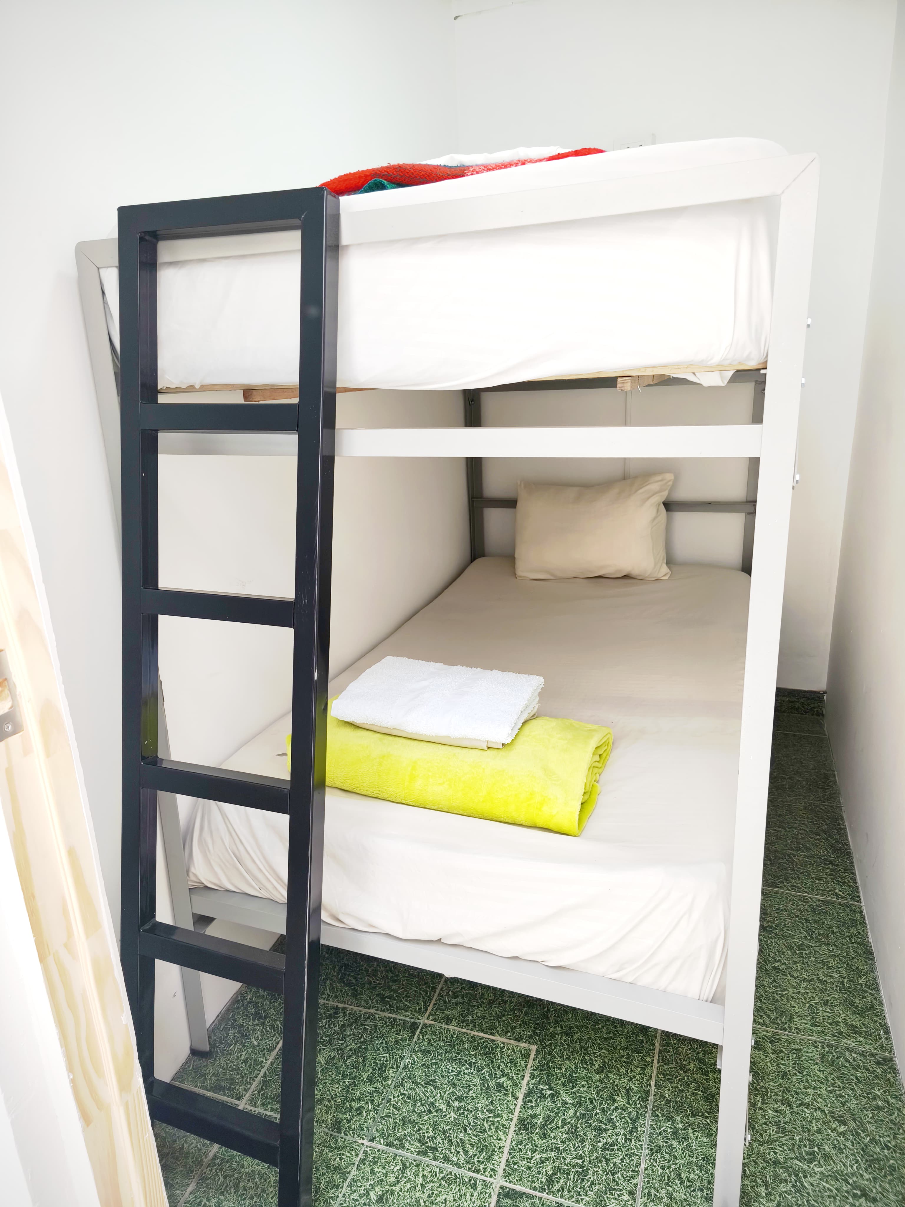 Sami - Yachi - Pod 1