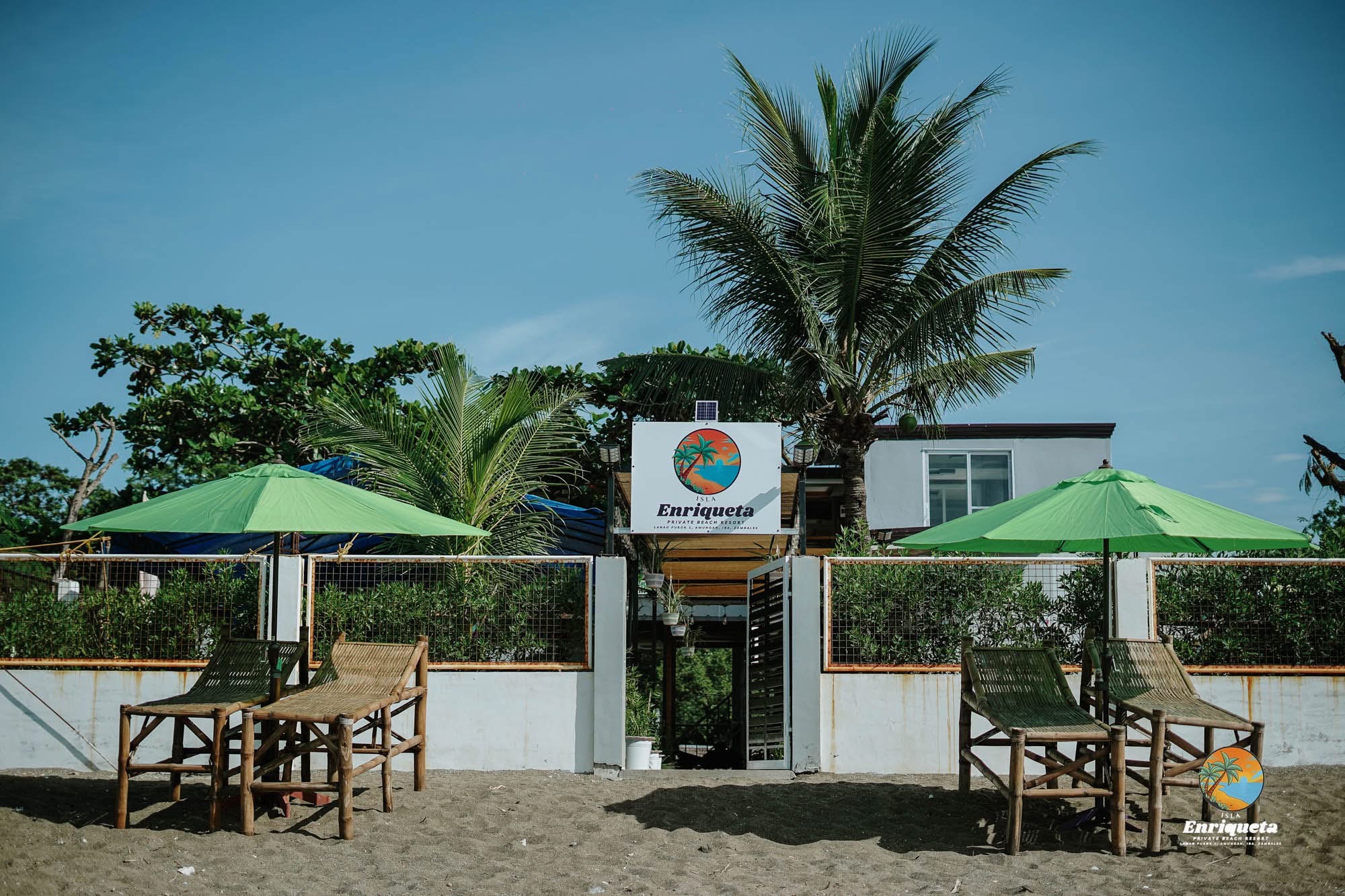 Exclusive Resort - Full