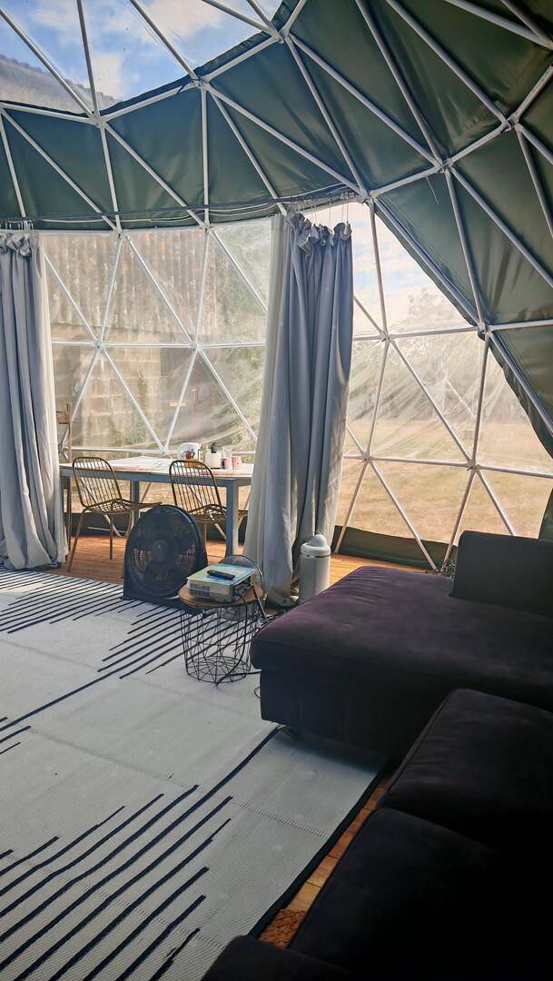 Lincoln Halo Dome With Hottub 3 beds, beds, Projector - Groups OK