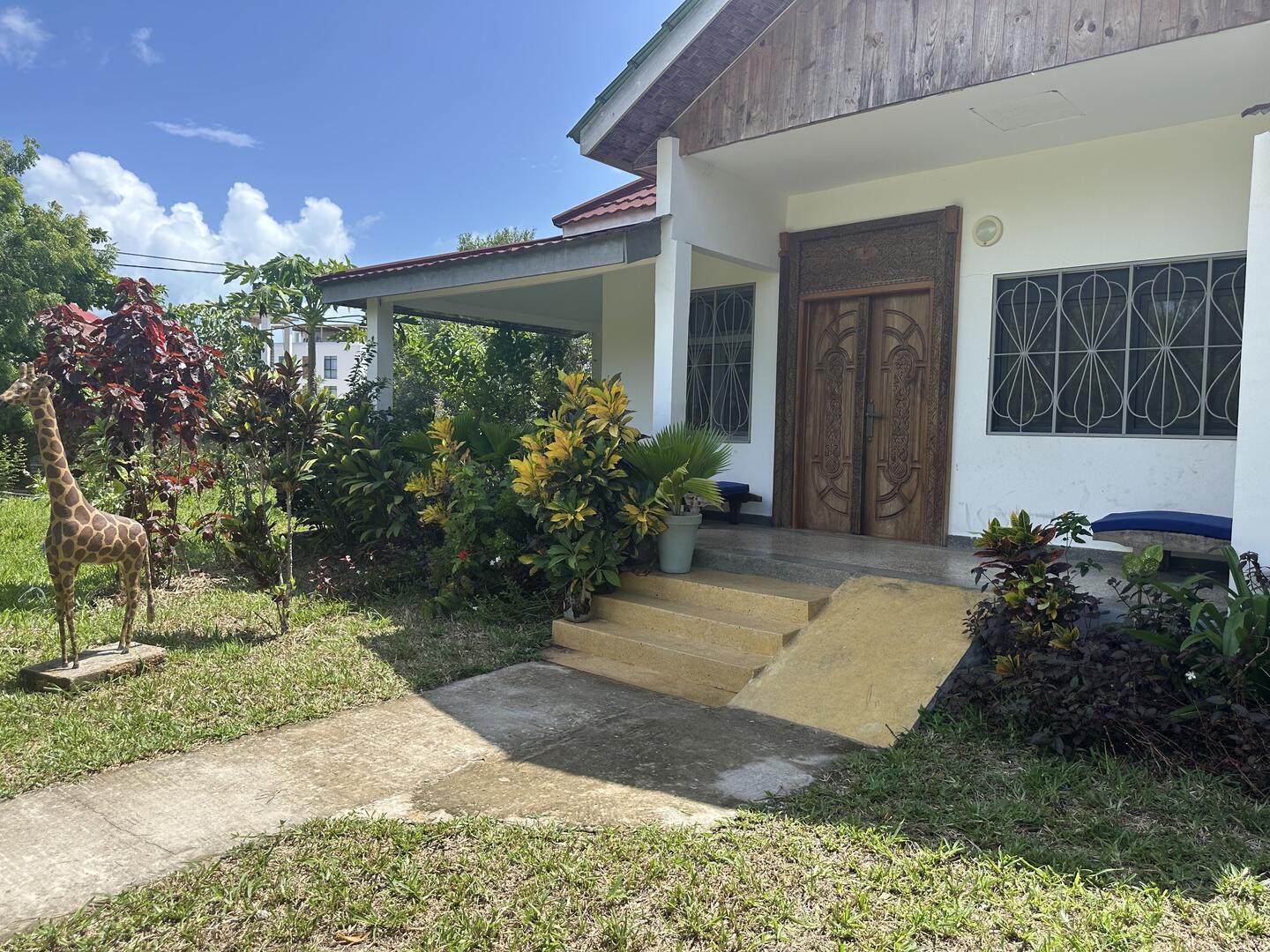 FAMILY HOUSE – 132 sqm Vills