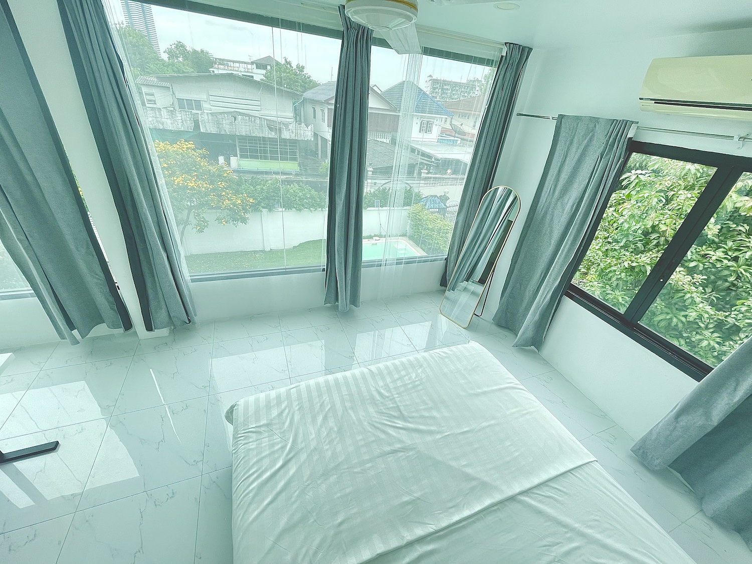 Modern Private Pool Villa in Sukhumvit