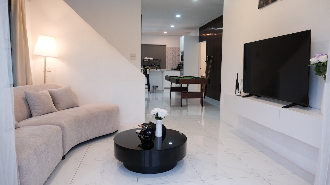 Modern Private Pool Villa in Sukhumvit