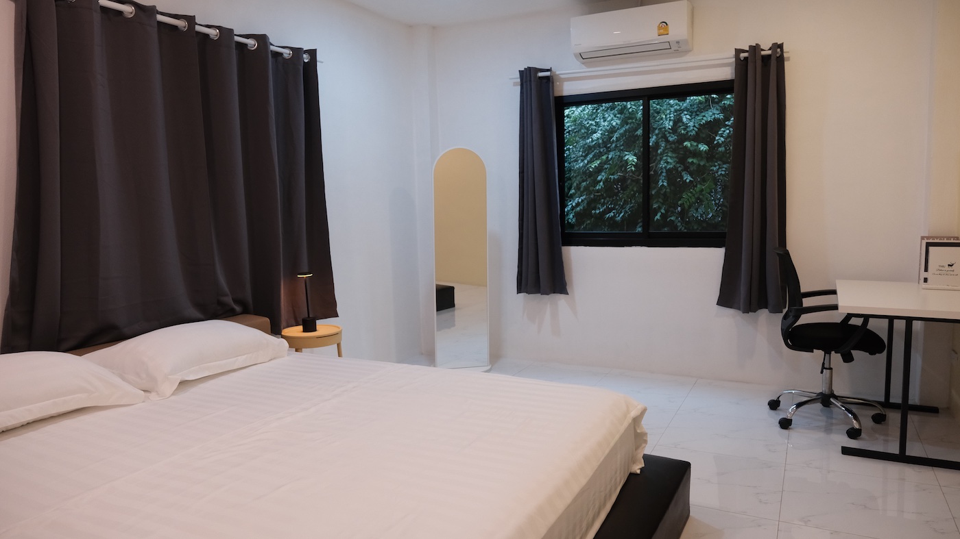 Modern Private Pool Villa in Sukhumvit