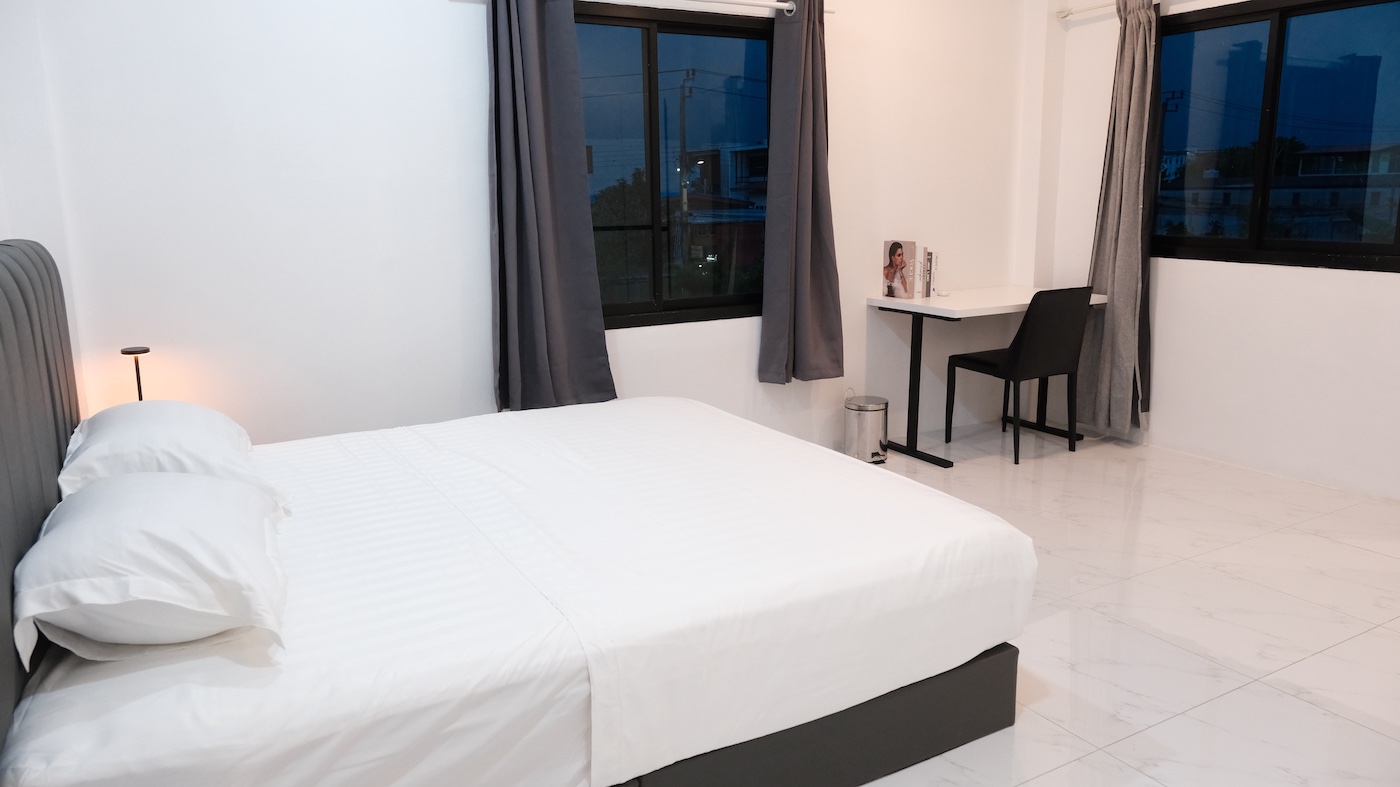 Modern Private Pool Villa in Sukhumvit