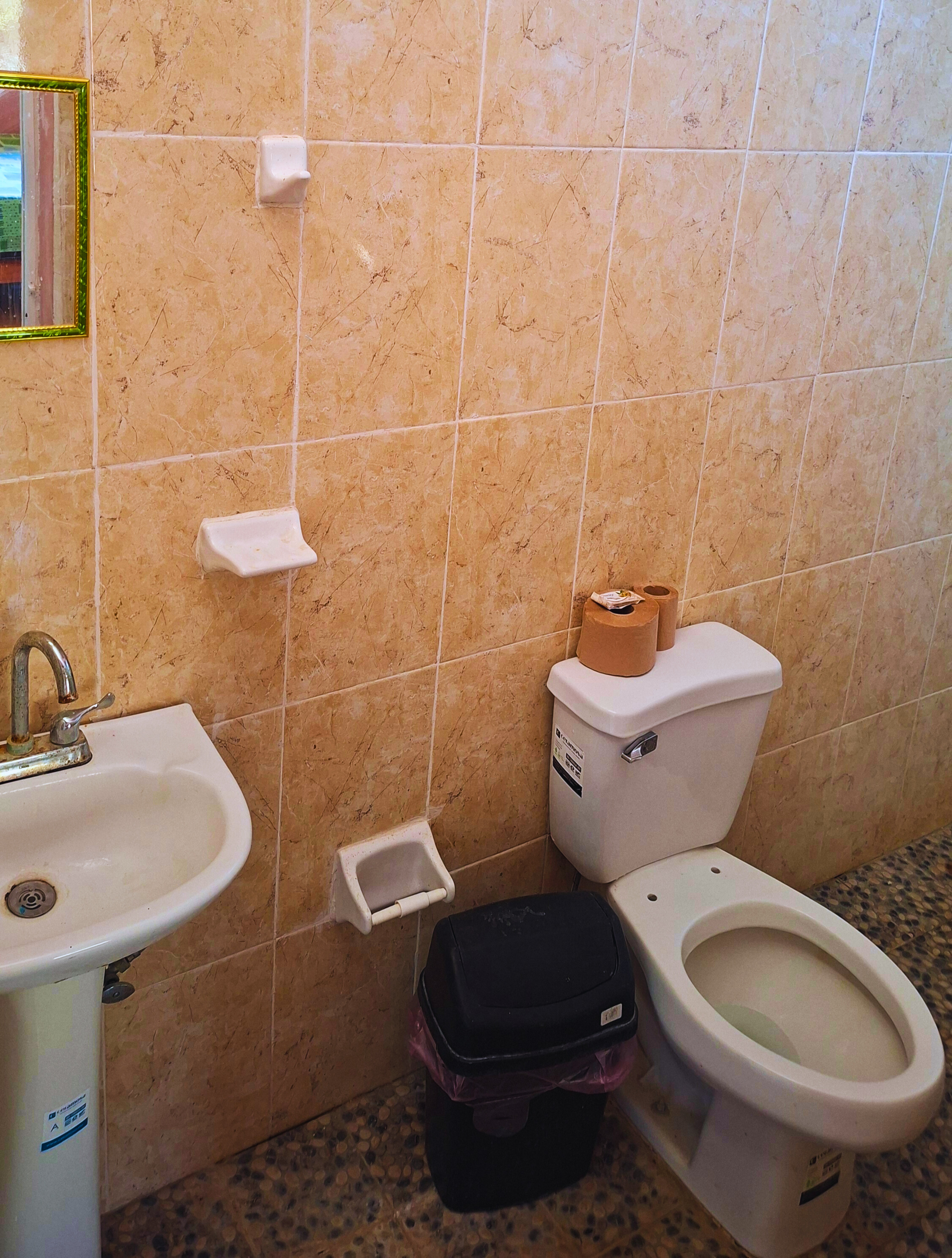 Doble con Aire Acondicionado