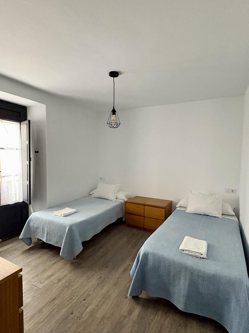 2- Doble con baño compartido