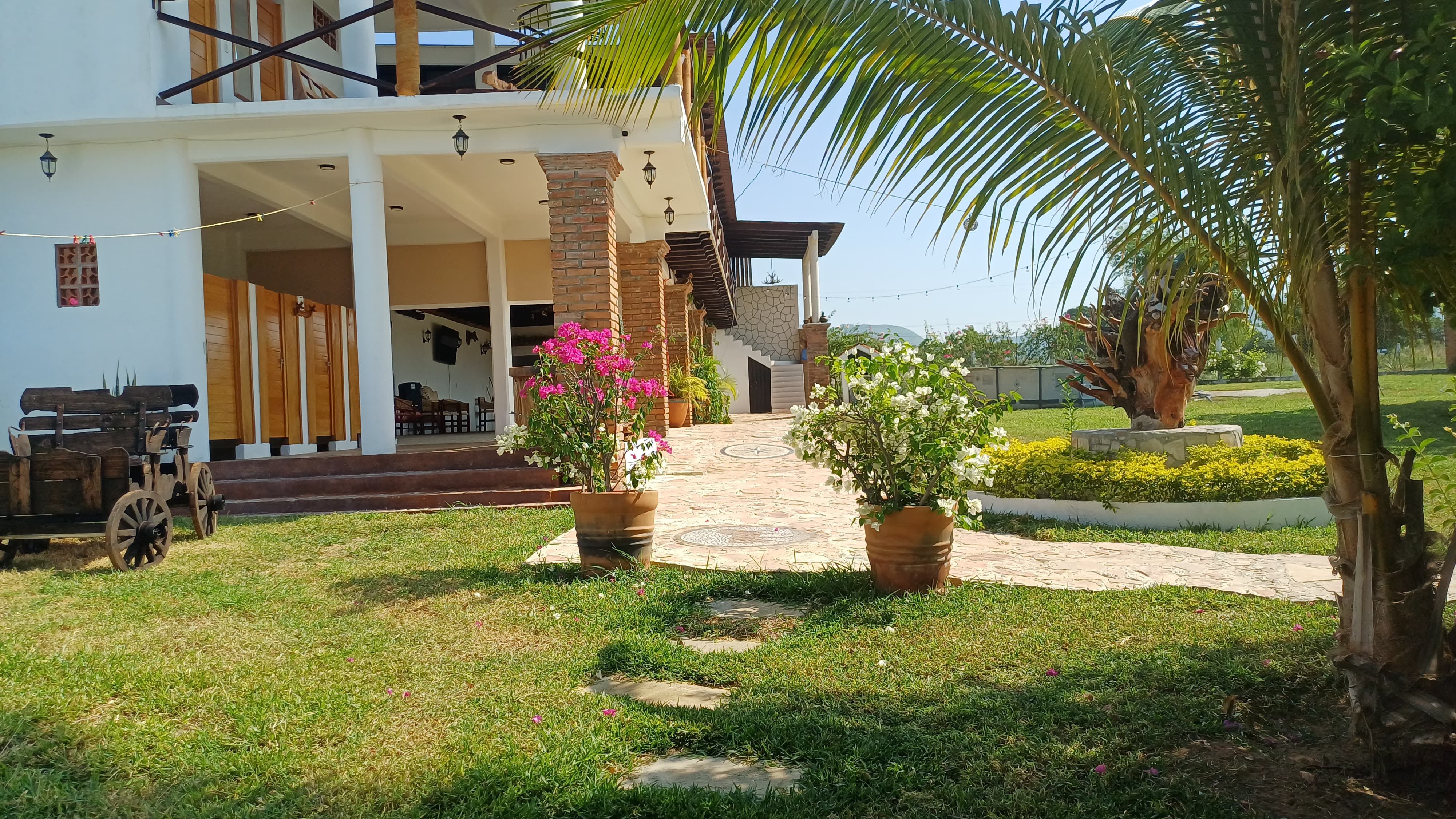Casa Bugambilia