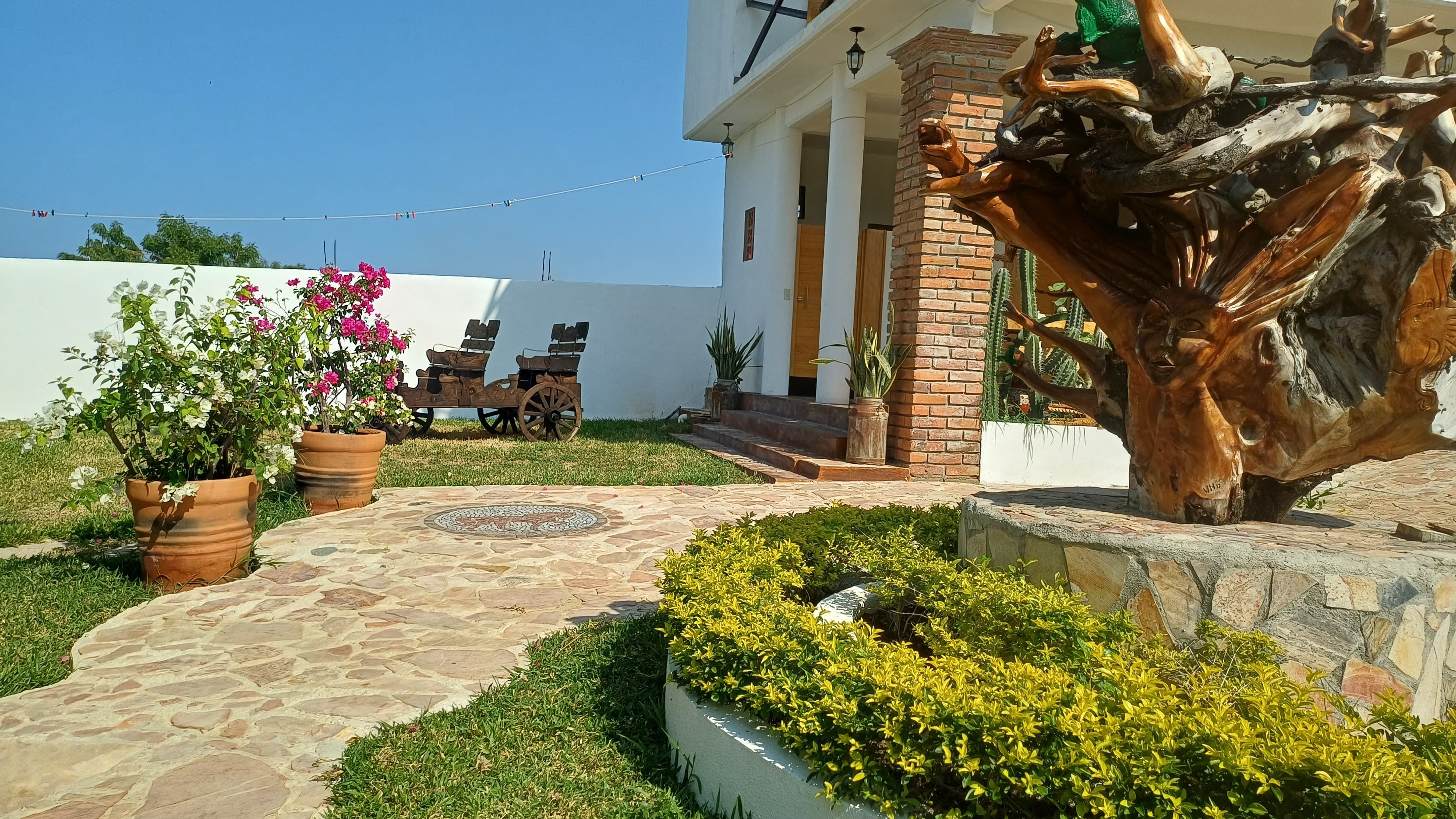 Casa Bugambilia