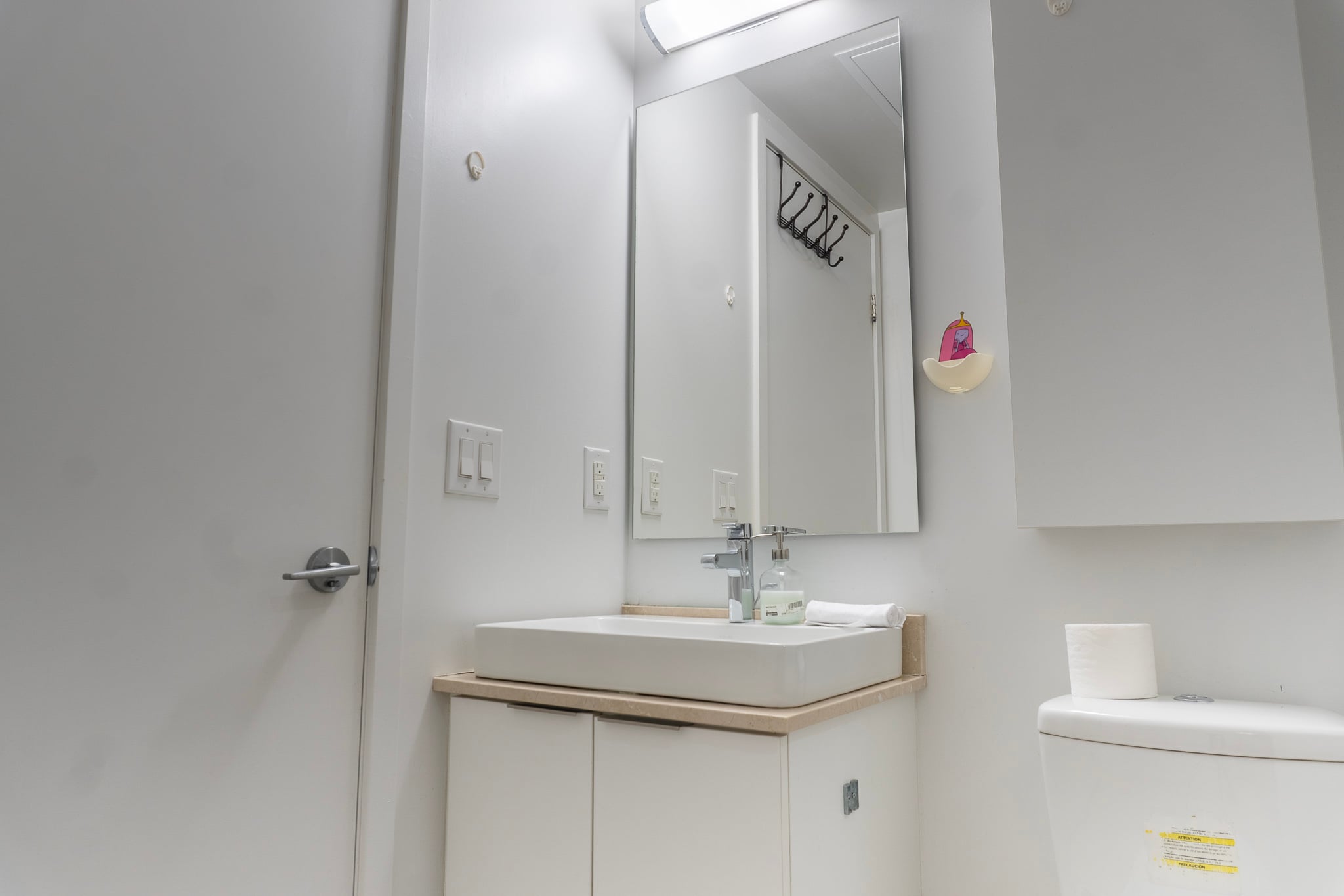 1805-2Bdr+ Den, 4-Bed, CN Tower View with parking