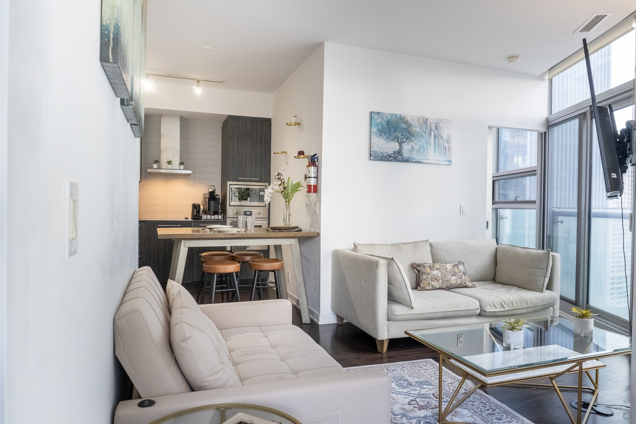 1805-2Bdr+ Den, 4-Bed, CN Tower View with parking