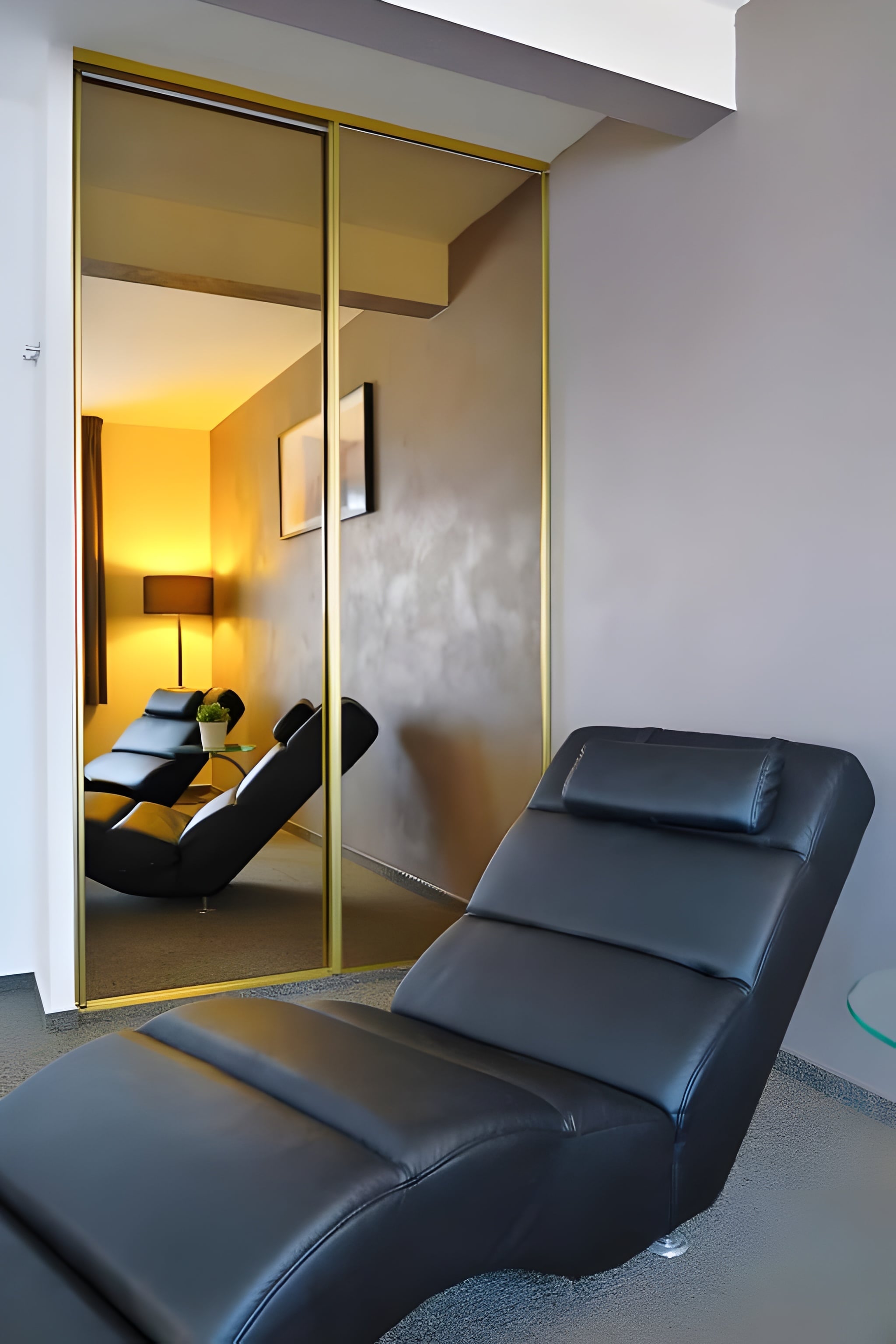 Deluxe Wellness Suite