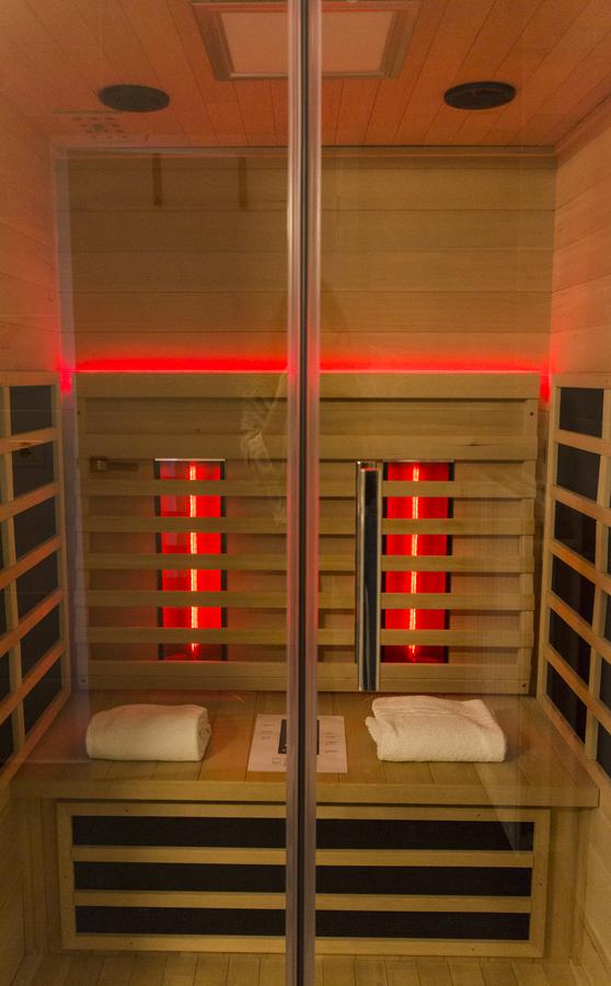 Deluxe Wellness Suite