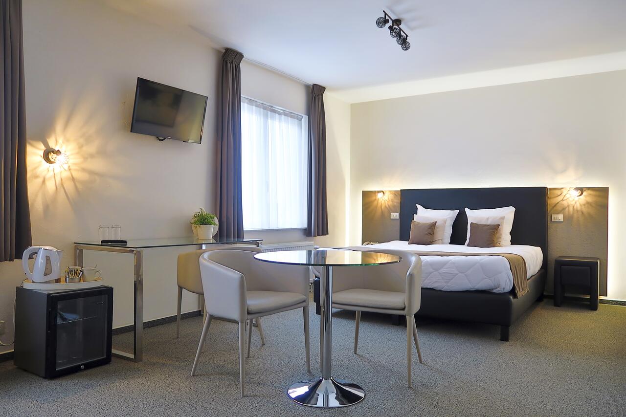Deluxe Wellness Suite