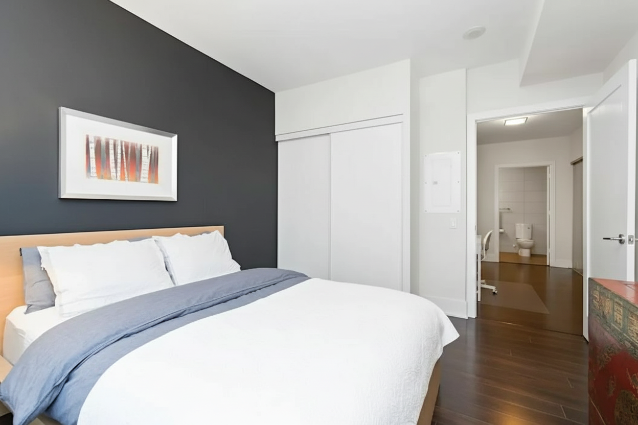 2710 - Elegant two-bedroom condo close to the CN Tower
