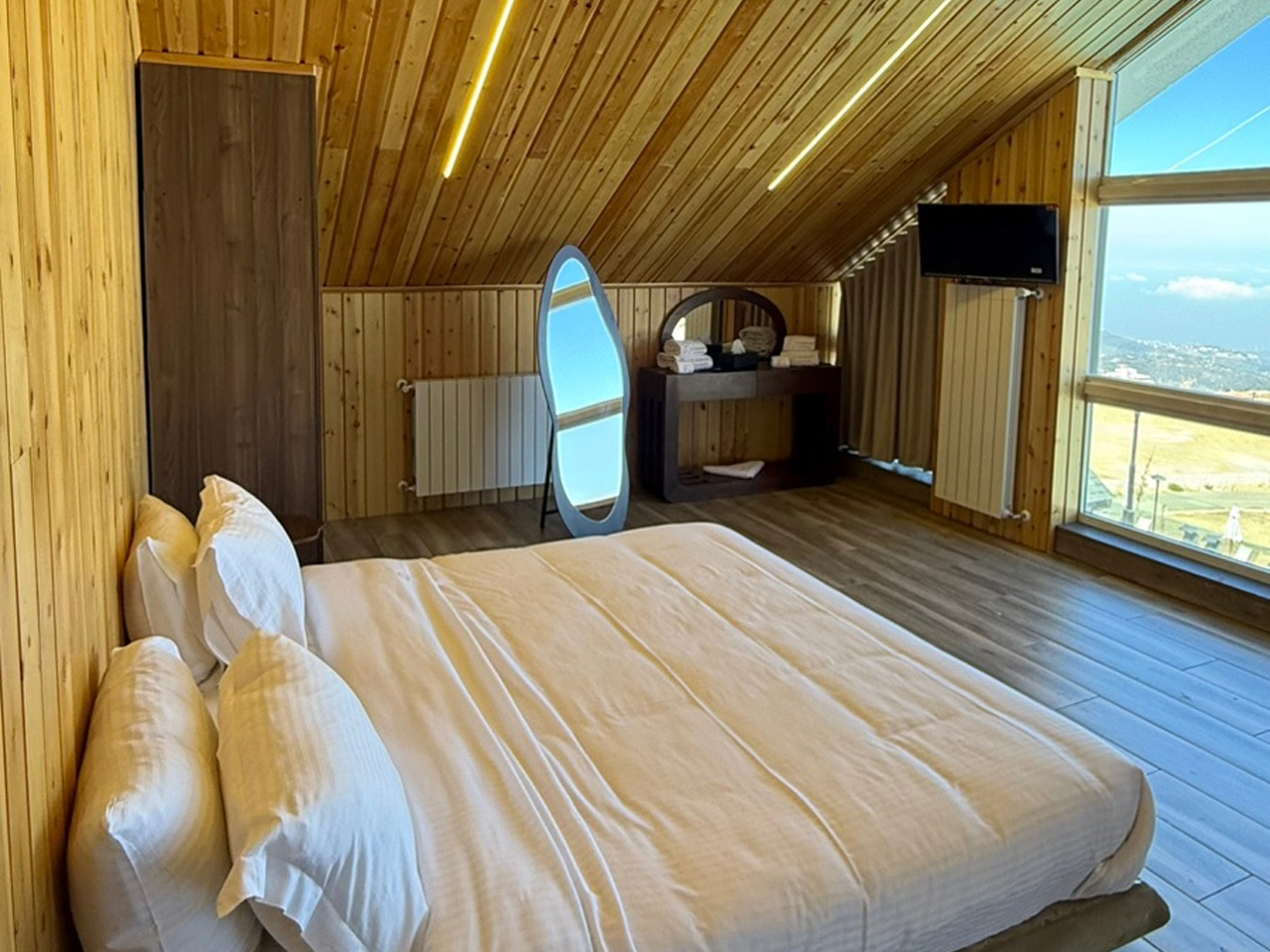 Suite #10