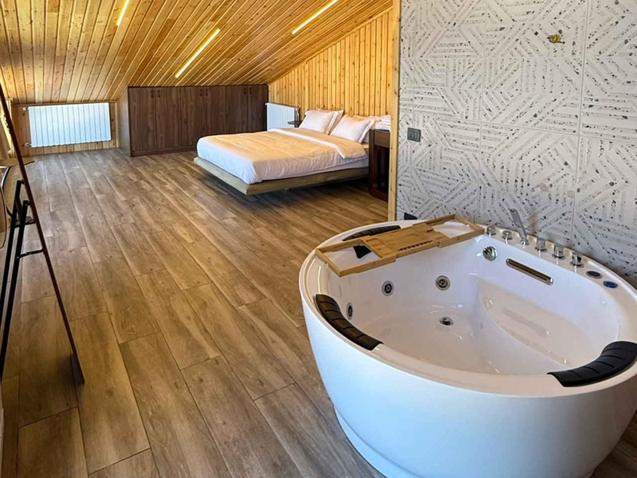 Suite #11