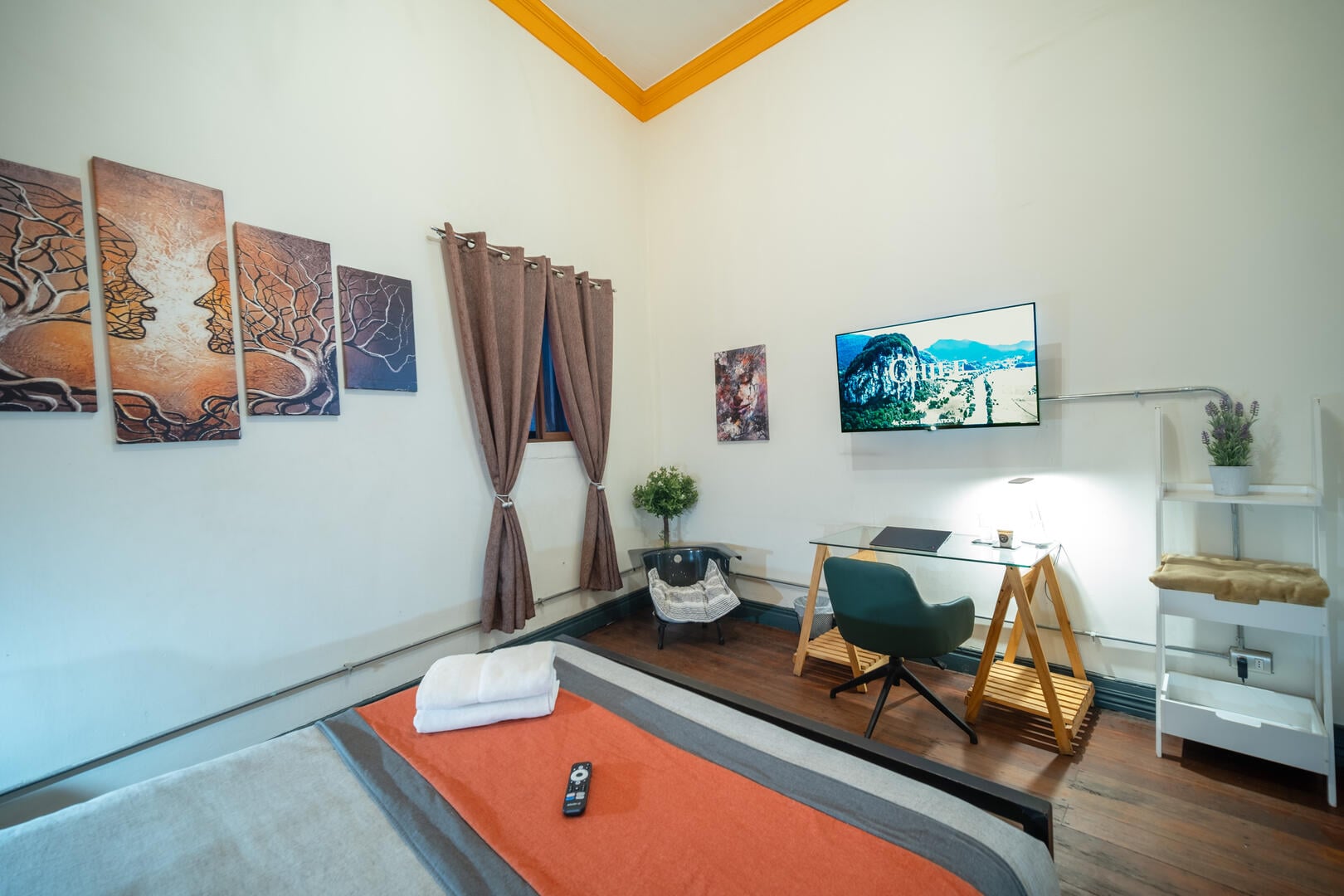 (H11) PRIVADA x2 · BAÑO COMPARTIDO · Habitación doble con 1 cama matrimonial