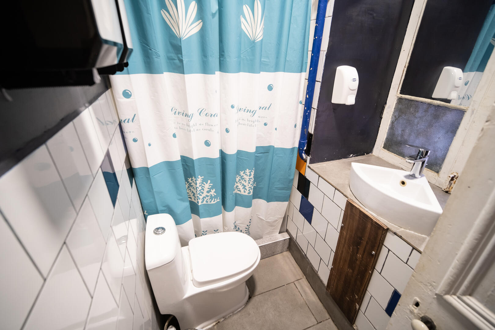 (H12) PRIVADA x2 · BAÑO PRIVADO · Habitación triple con 1 cama matrimonial y cocina