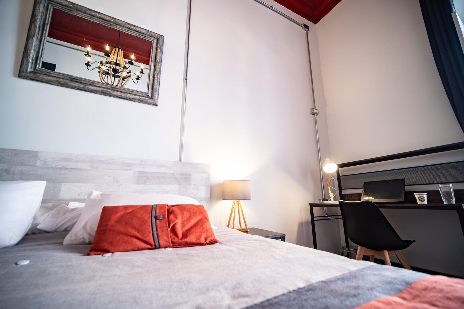 (H3) PRIVADA x2 · BAÑO COMPARTIDO · Habitación doble con 1 cama king