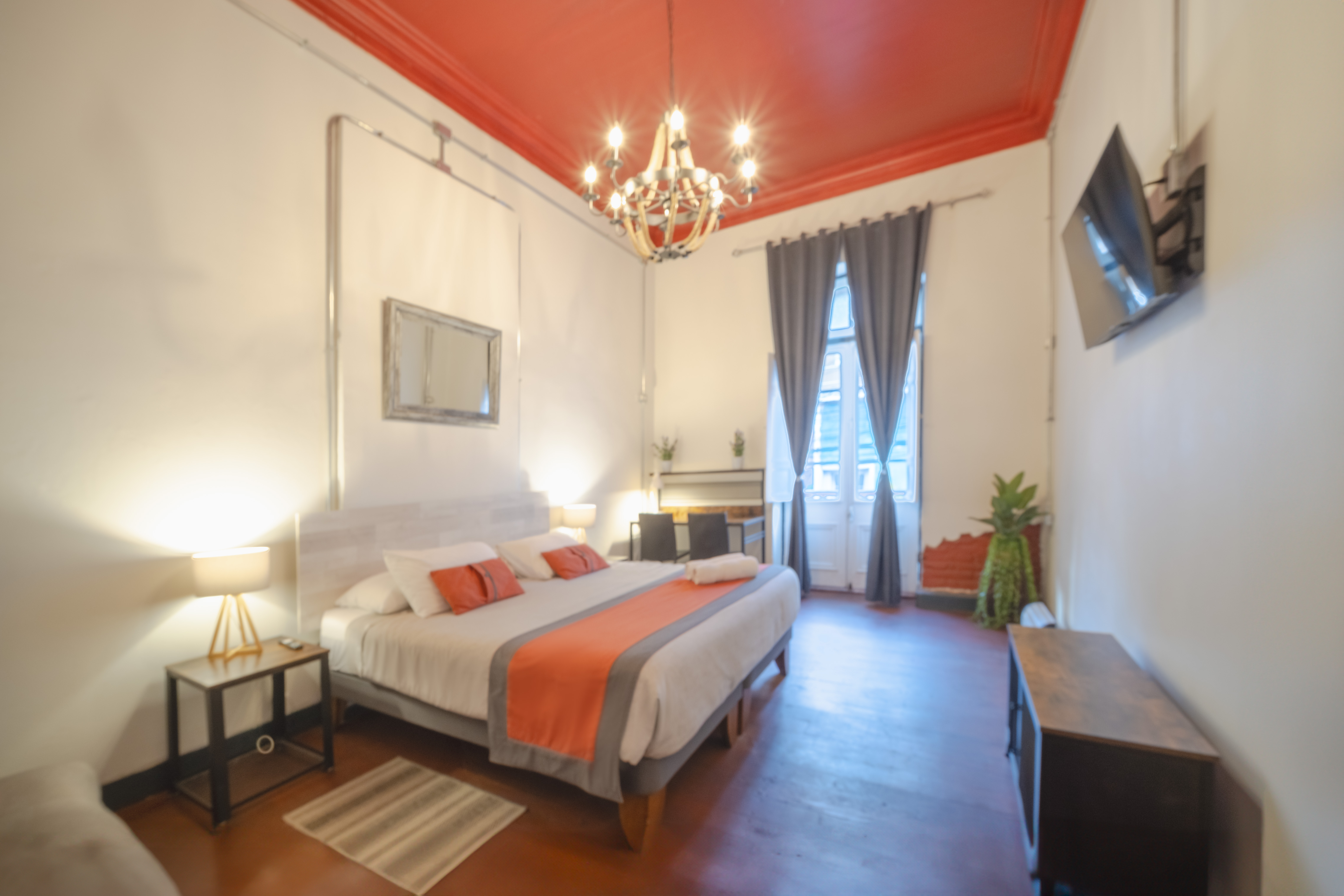 (H3) PRIVADA x2 · BAÑO COMPARTIDO · Habitación doble con 1 cama king