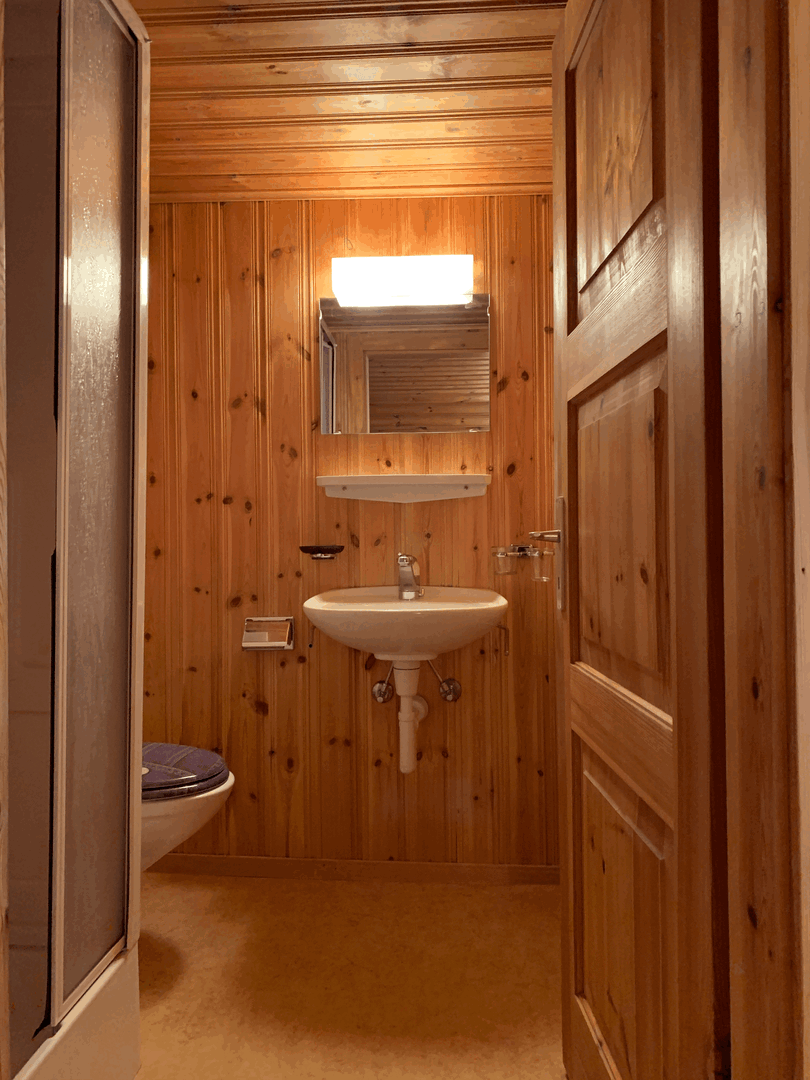 Chambre triple avec salle de bain 