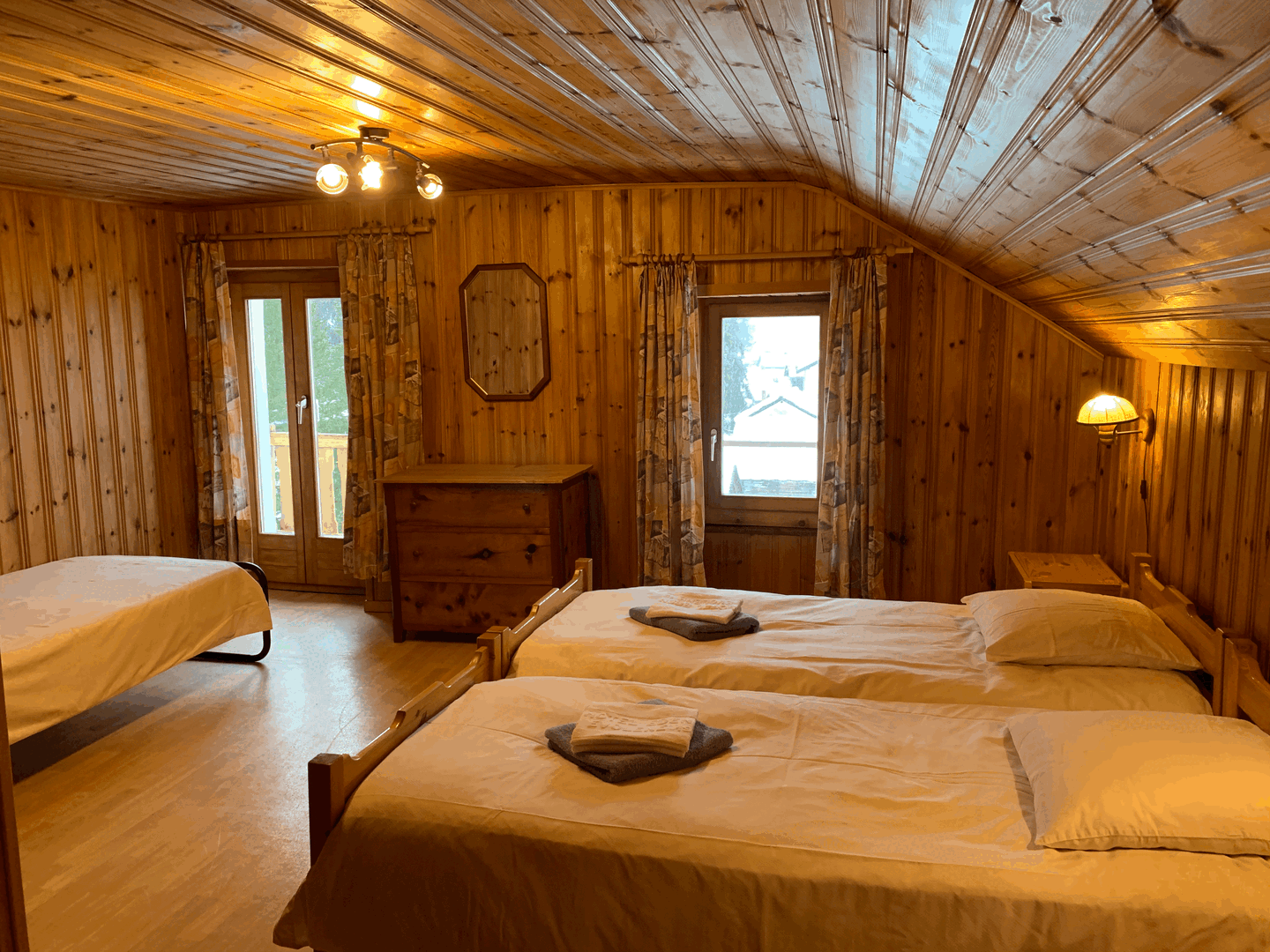 Chambre triple avec salle de bain 