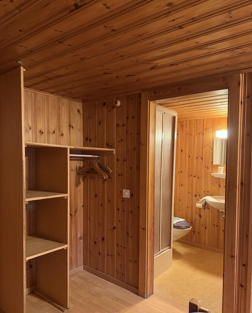 Chambre triple avec salle de bain 