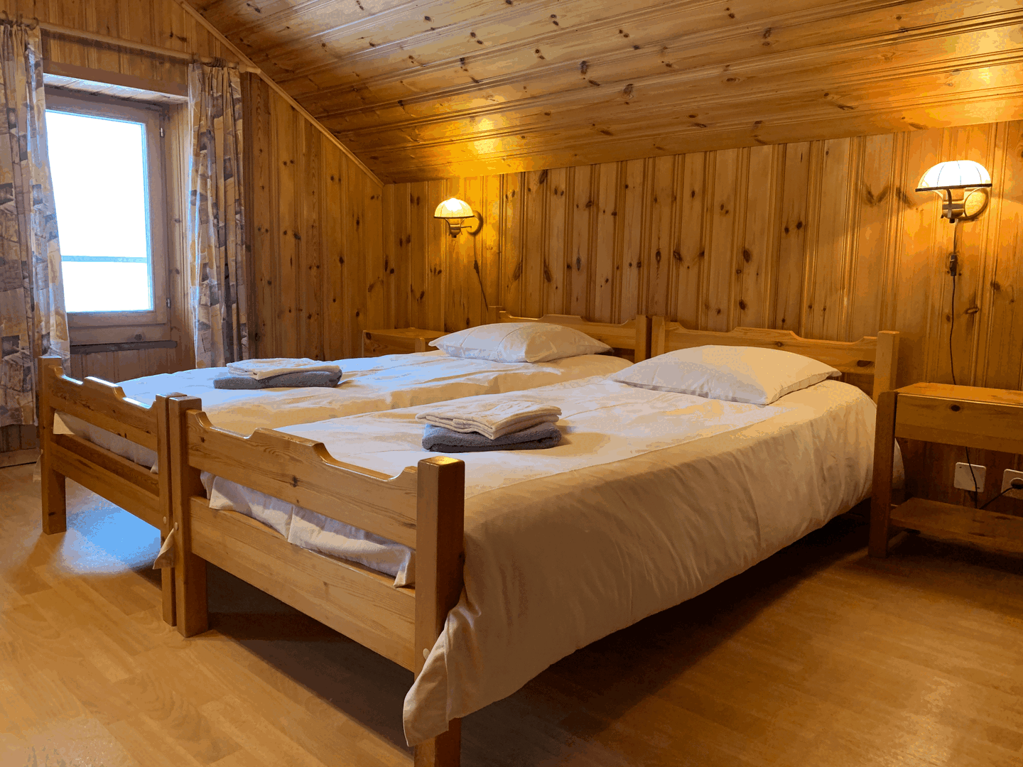 Chambre triple avec salle de bain 