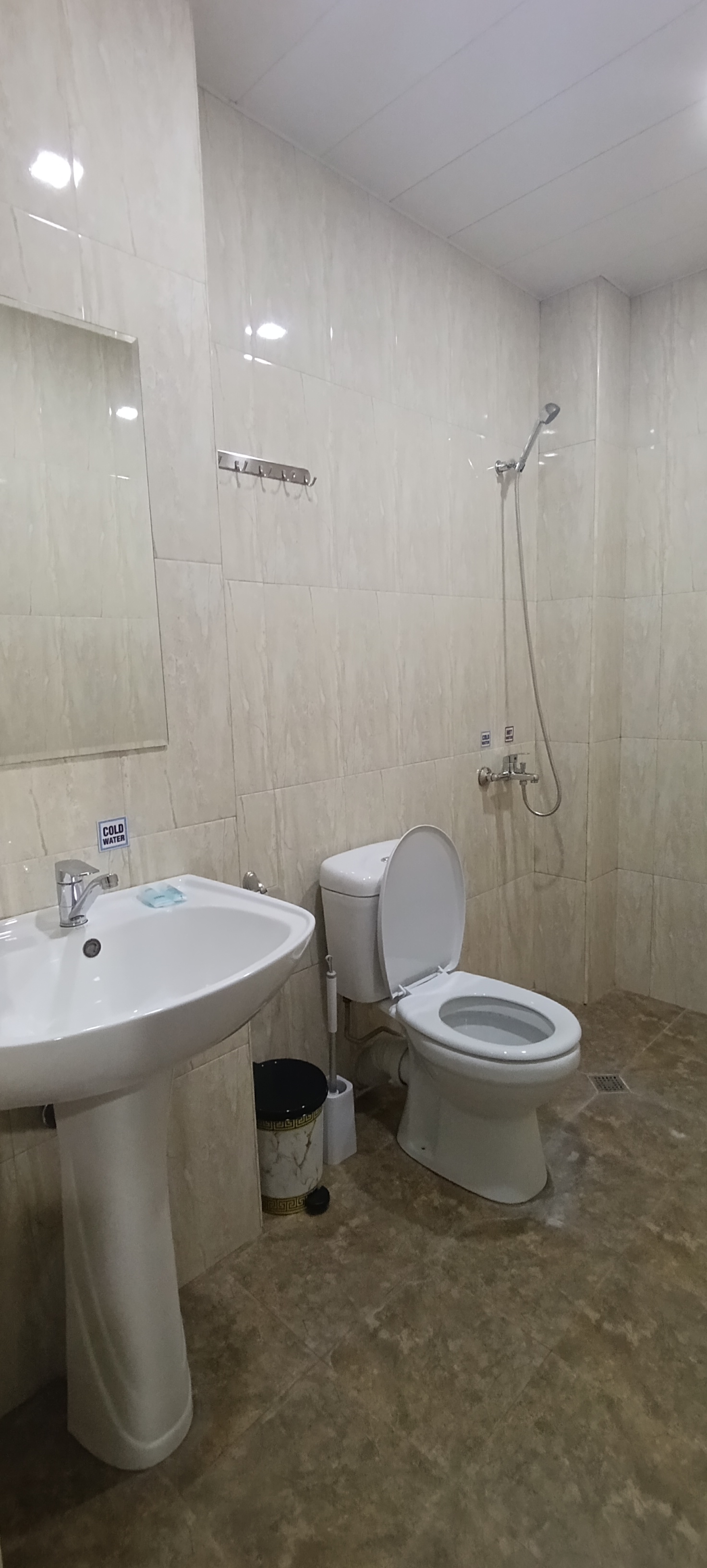 Twin Room with Bath