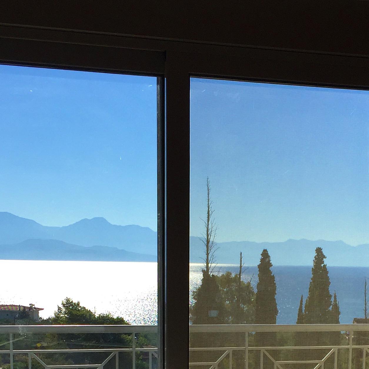 Feel Greece – Kalamata Top Floor Apartment – 2 Bedroom