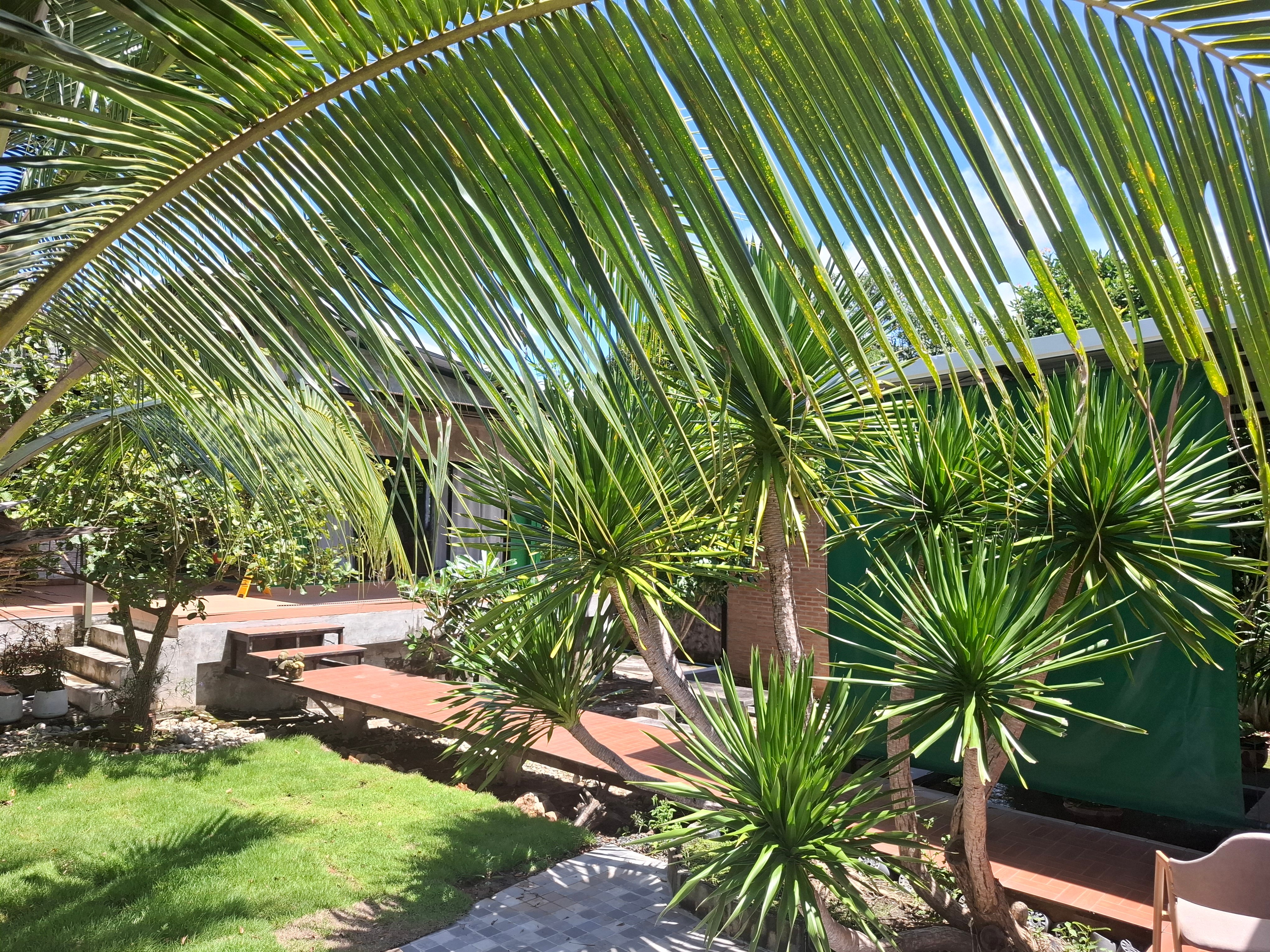 Premium-Zimmer mit Leinenbett in Boutique Villa
